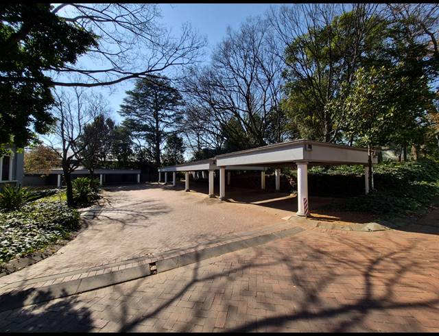 99M² OFFICE TO LET IN HYDE PARK